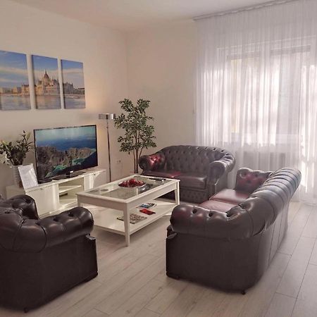 Pannónia Luxury Apartman with WIFI&Balcony Budapeste Exterior foto