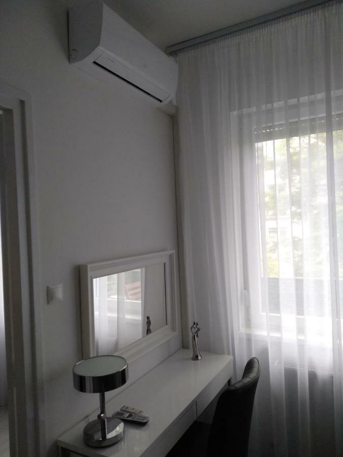 Pannónia Luxury Apartman with WIFI&Balcony Budapeste Exterior foto