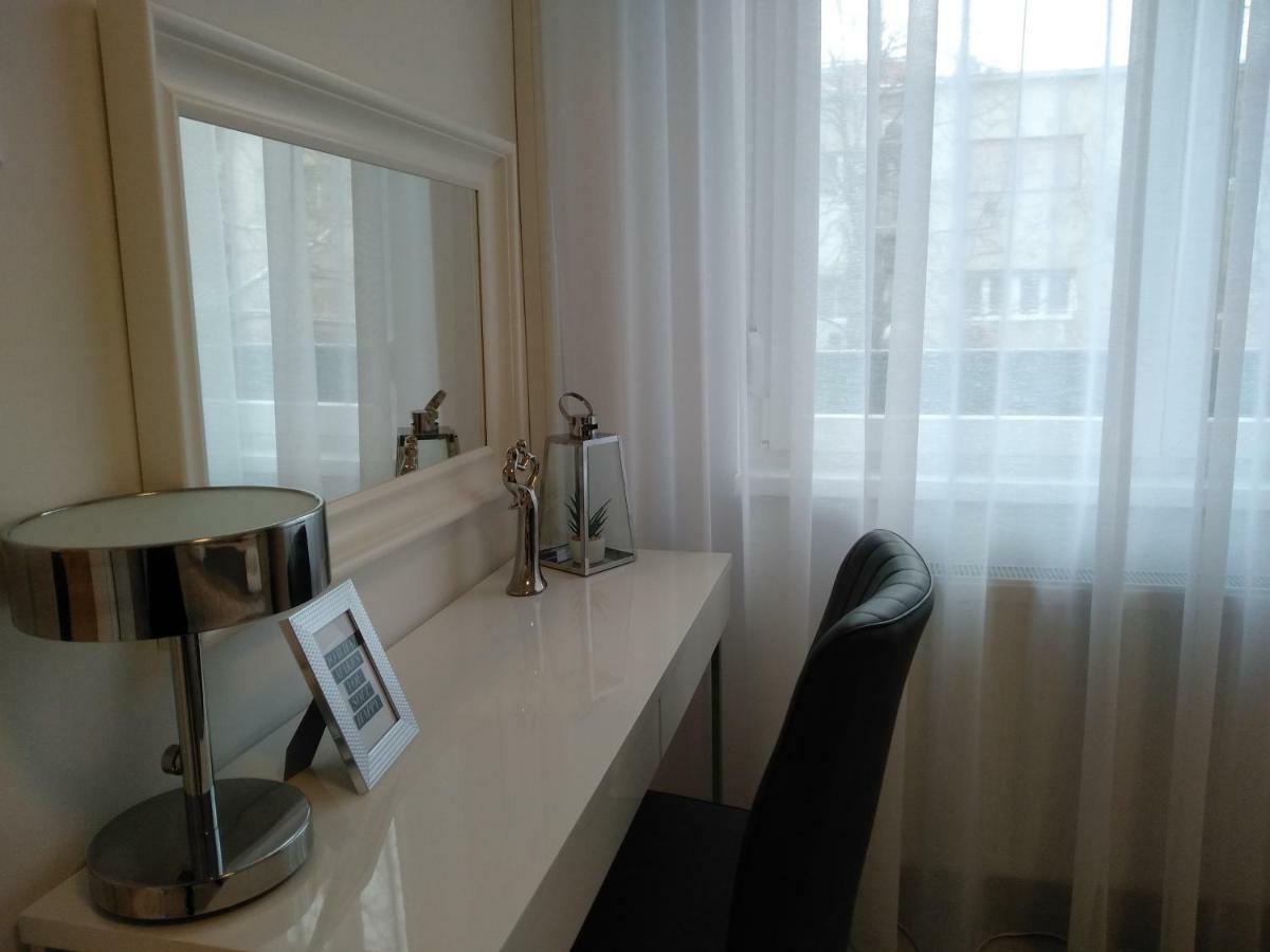 Pannónia Luxury Apartman with WIFI&Balcony Budapeste Exterior foto